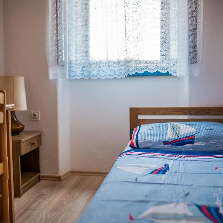 Hostel Flora Mali Lošinj Δωμάτιο φωτογραφία