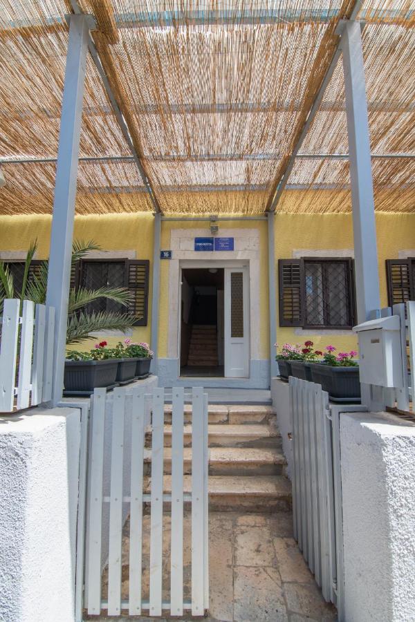 Hostel Flora Mali Lošinj Εξωτερικό φωτογραφία