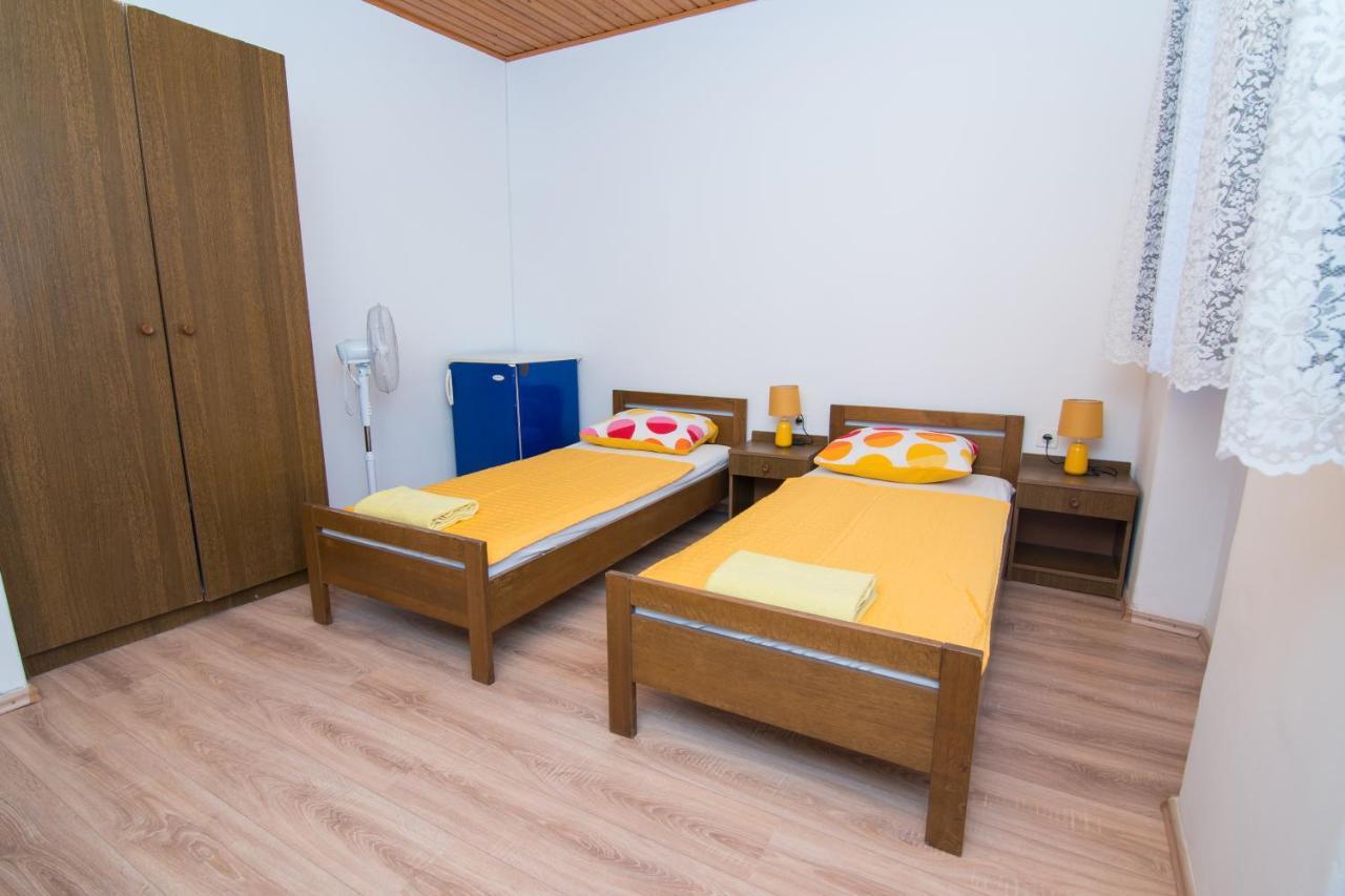 Hostel Flora Mali Lošinj Εξωτερικό φωτογραφία