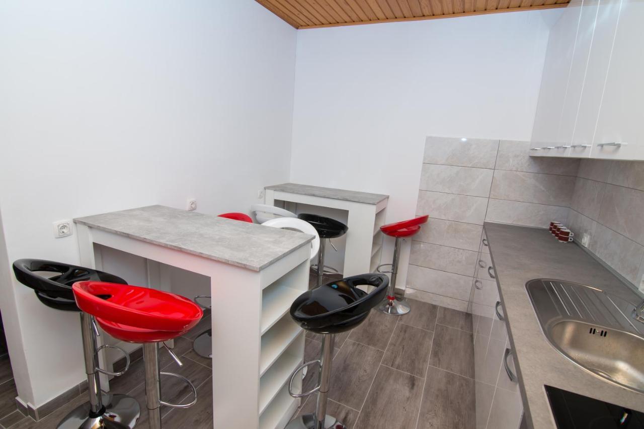 Hostel Flora Mali Lošinj Εξωτερικό φωτογραφία