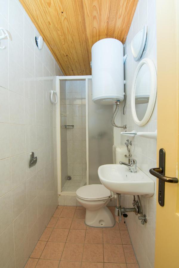 Hostel Flora Mali Lošinj Εξωτερικό φωτογραφία