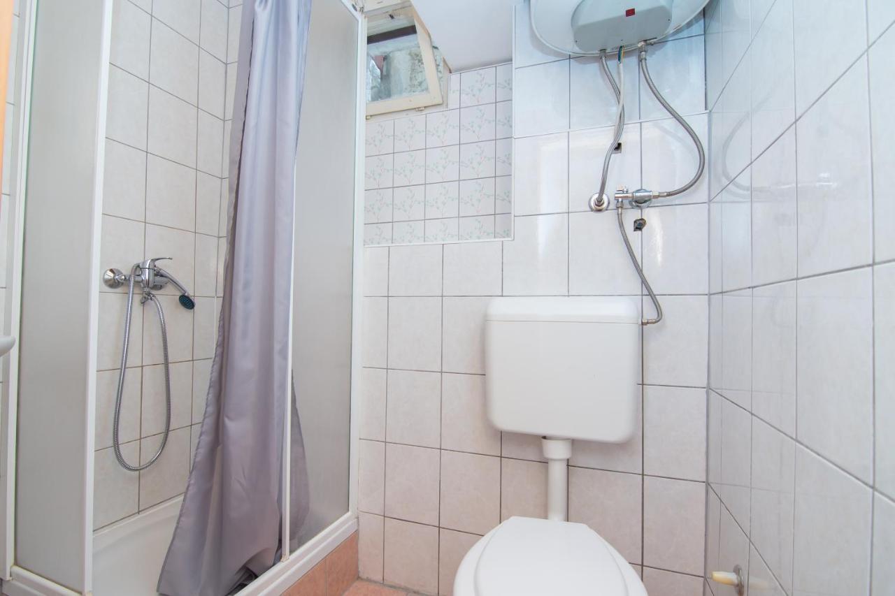 Hostel Flora Mali Lošinj Εξωτερικό φωτογραφία