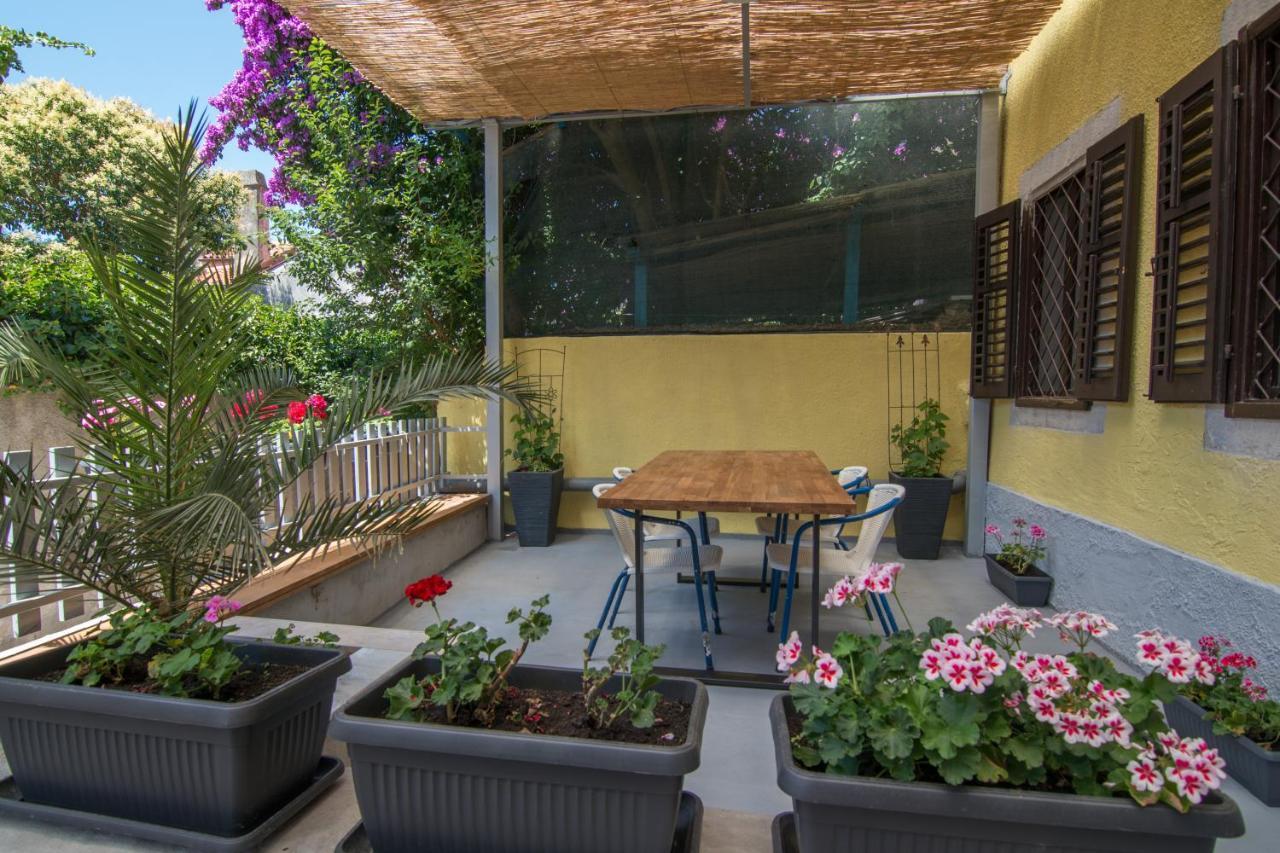 Hostel Flora Mali Lošinj Εξωτερικό φωτογραφία
